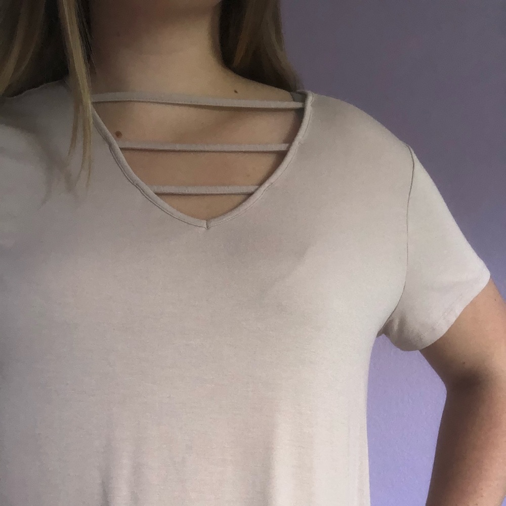 Light pink short sleeve t-shirt